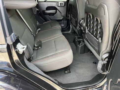 Used 2021 Jeep Wrangler Unlimited Rubicon AWD/4WD image 21