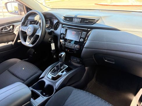 Used 2018 Nissan Rogue S FWD image 13