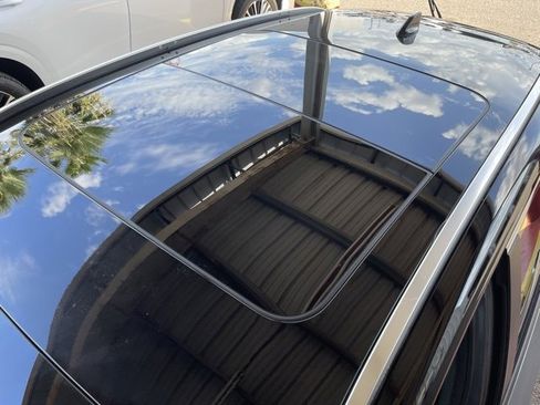 New 2025 Nissan Kicks SV w/ SV Premium Package image 8