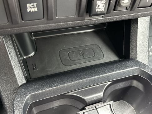 Used 2019 Toyota Tacoma TRD Off-Road AWD/4WD image 23