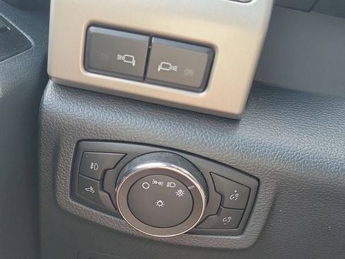 Used 2022 Ford F250 Lariat w/ Lariat Ultimate Package AWD/4WD image 8