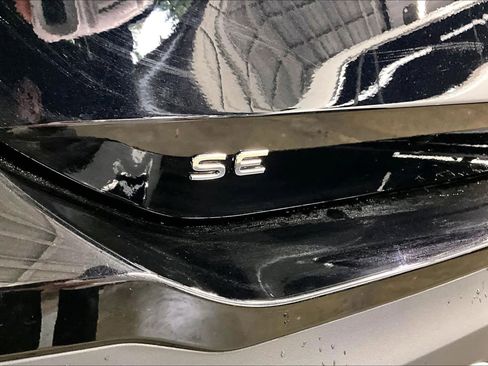 New 2026 Volkswagen Tiguan SE image 26