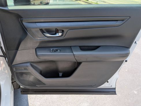 Used 2025 Honda CR-V Sport image 32