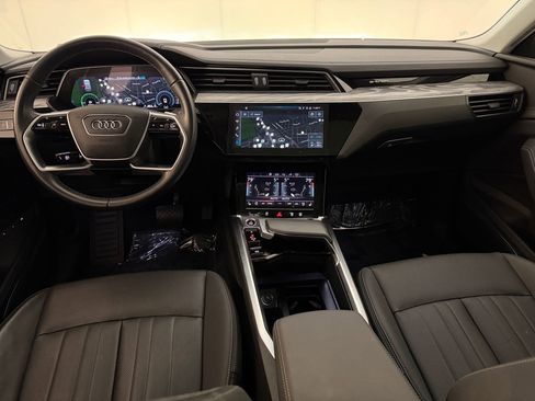 Used 2024 Audi Q8 e-tron Premium Plus AWD/4WD image 26