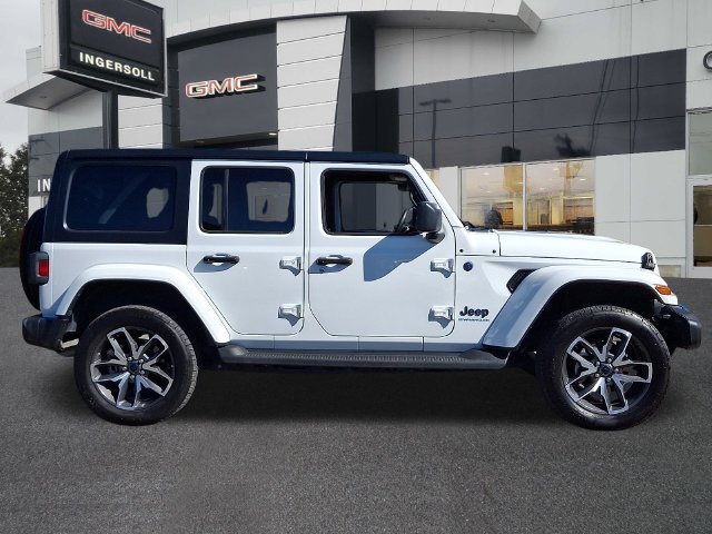 Used 2024 Jeep Wrangler Unlimited AWD/4WD image 25