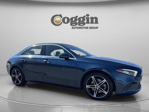 Used 2021 Mercedes-Benz A 220 w/ Premium Package image 8