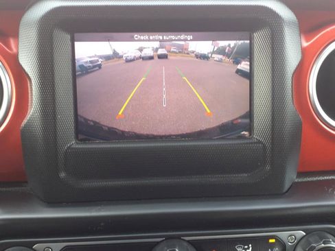 Used 2021 Jeep Wrangler Unlimited Rubicon image 13