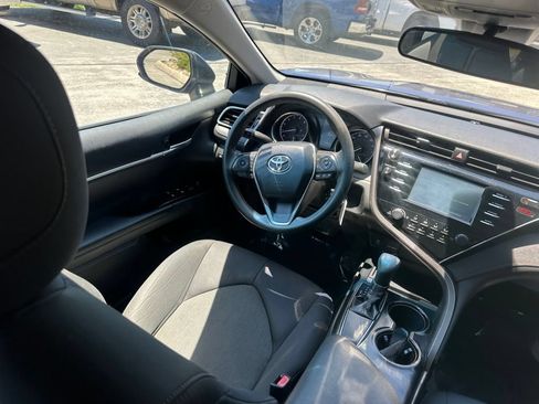 Used 2018 Toyota Camry LE FWD image 25