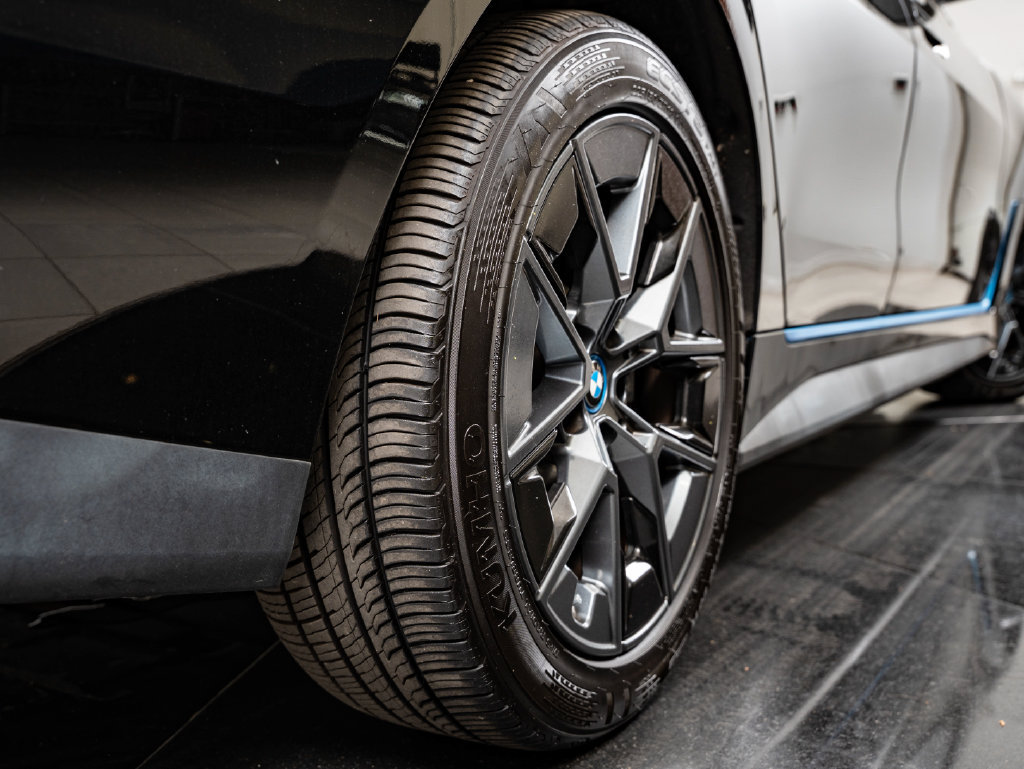 Used 2023 BMW i4 eDrive35 w/ Premium Package RWD image 51