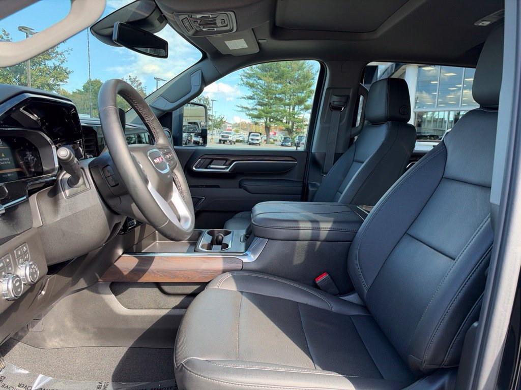Used 2026 GMC Sierra 2500 SLT w/ SLT Premium Package AWD/4WD image 15
