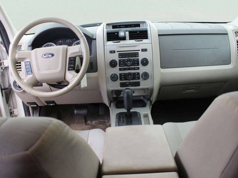 Used 2012 Ford Escape XLT AWD/4WD image 7