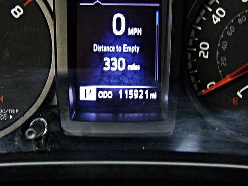 Used 2020 Toyota Tacoma SR image 13