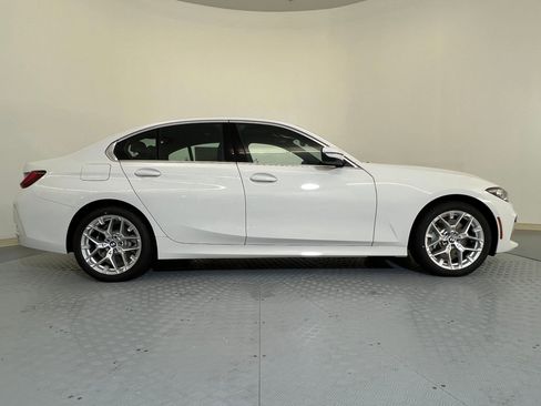 Used 2025 BMW 330i xDrive Sedan w/ Premium Package AWD/4WD image 7