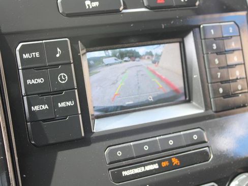 Used 2019 Ford F150 XL w/ Trailer Tow Package image 19