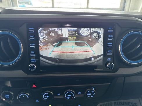 Used 2020 Toyota Tacoma TRD Sport image 14