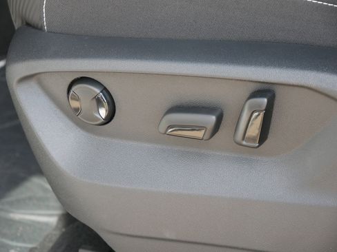 New 2026 Volkswagen Atlas Cross Sport SE image 5