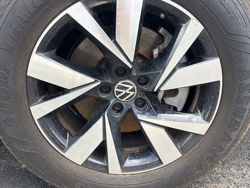 Used 2023 Volkswagen Atlas Cross Sport SE AWD/4WD image 10