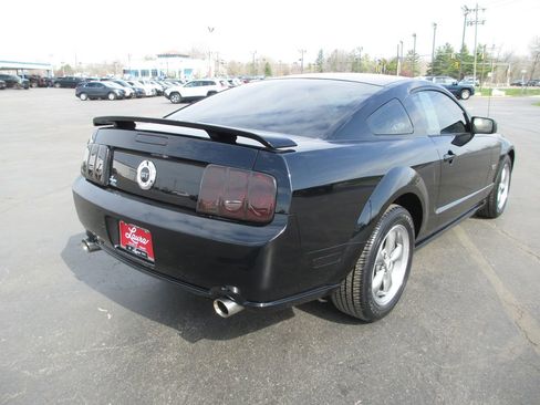 Used 2005 Ford Mustang GT image 5