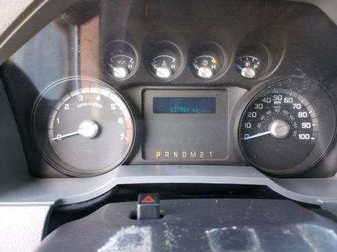 Used 2011 Ford F350 XL w/ Camper Pkg image 22