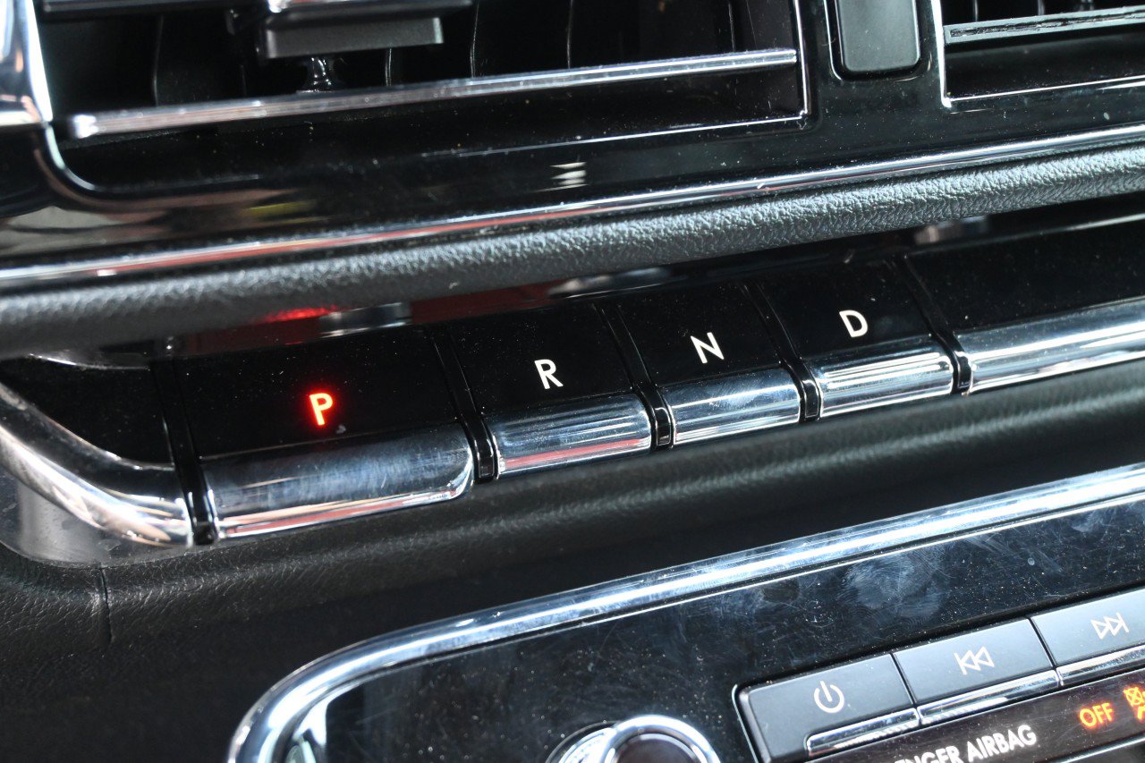 Used 2023 Lincoln Navigator Reserve AWD/4WD image 14