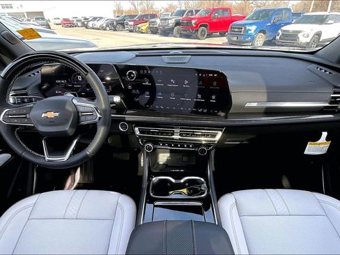 New 2026 Chevrolet Traverse High Country w/ LPO, Floor Liner Package image 5