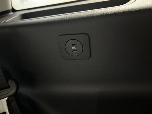 New 2026 Lincoln Aviator AWD image 32