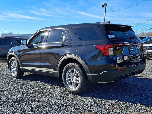 New 2026 Ford Explorer Active image 4