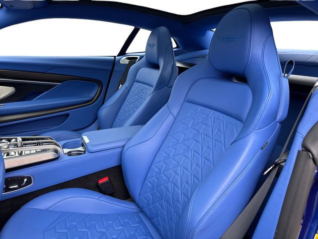 Used 2026 Aston Martin Vanquish RWD image 17