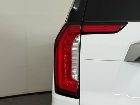 Used 2021 GMC Yukon XL SLT RWD image 30