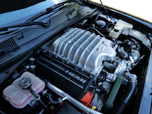 Used 2015 Dodge Challenger SRT Hellcat image 54