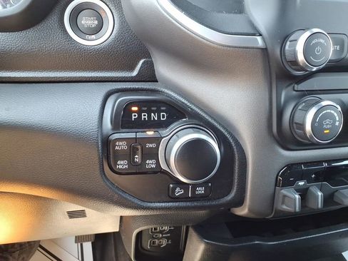 Used 2022 RAM 1500 Big Horn AWD/4WD image 23