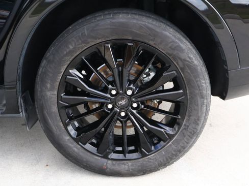 Used 2023 Ford Escape ST-Line Elite w/ Premium Technology Package image 9