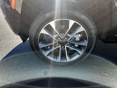 Used 2023 Jeep Grand Cherokee L Overland image 12