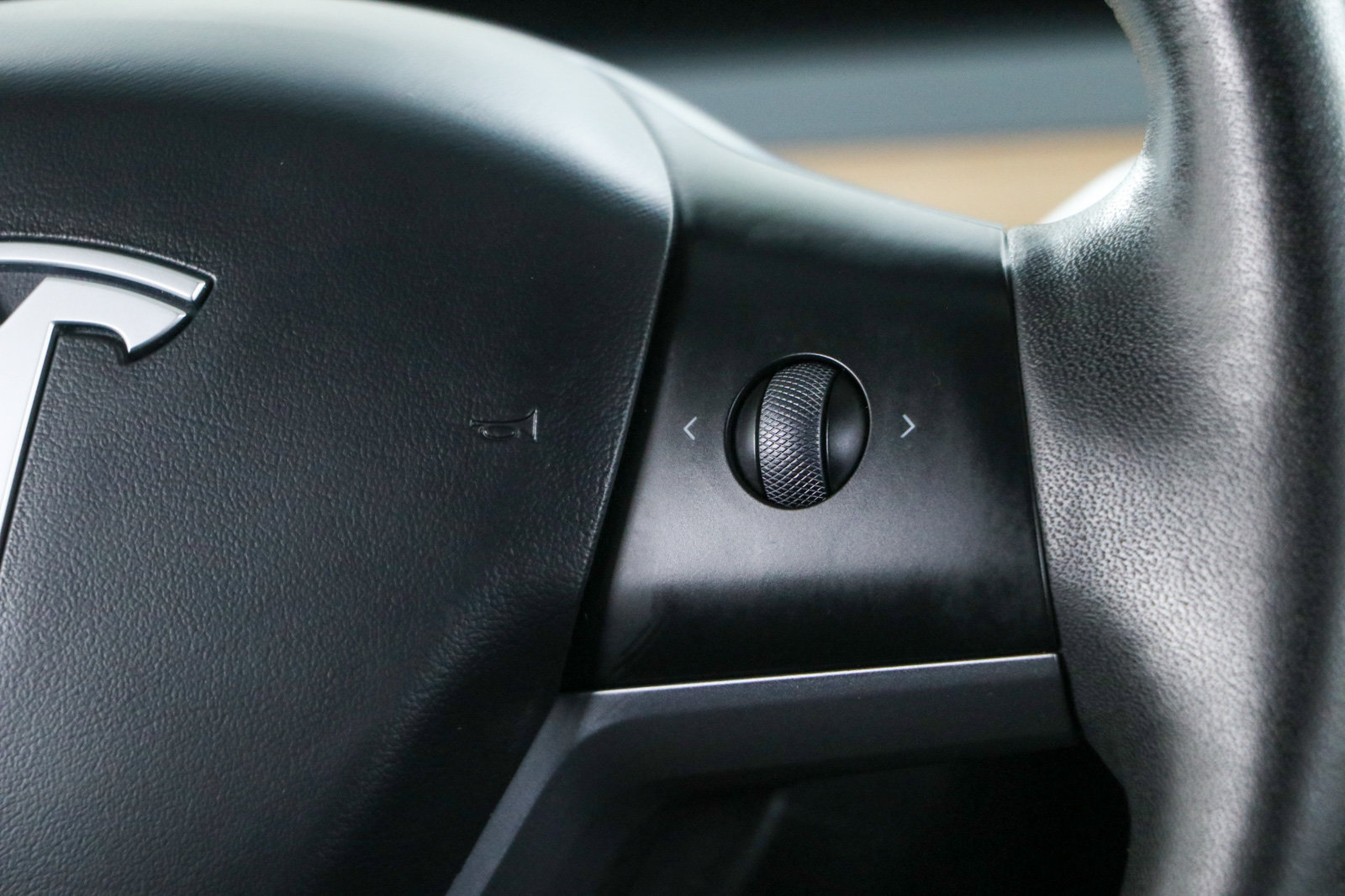 Used 2023 Tesla Model Y AWD image 14