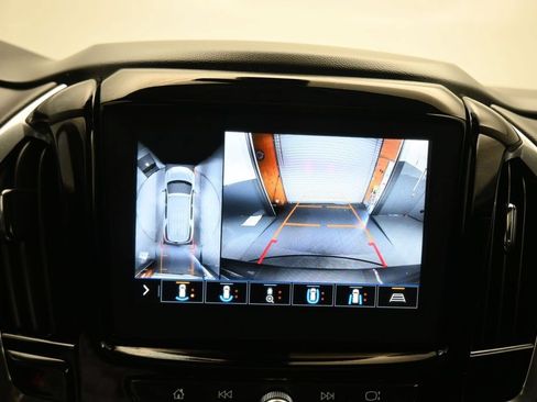 Used 2020 Chevrolet Traverse LT w/ LT Premium Package AWD/4WD image 21
