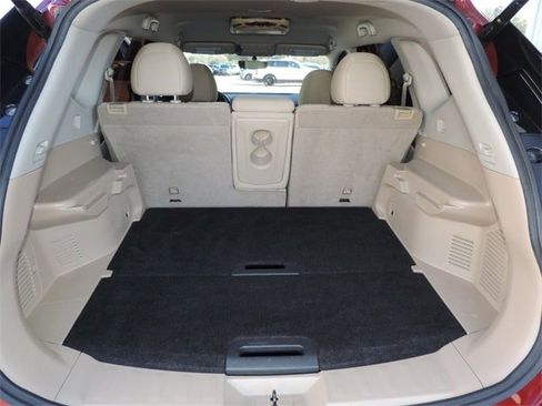 Used 2018 Nissan Rogue SV image 17