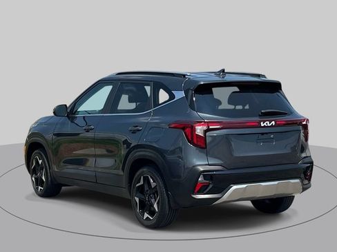 Used 2024 Kia Seltos EX AWD/4WD image 4