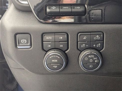 Certified 2024 Chevrolet Silverado 2500 High Country w/ Technology Package image 16