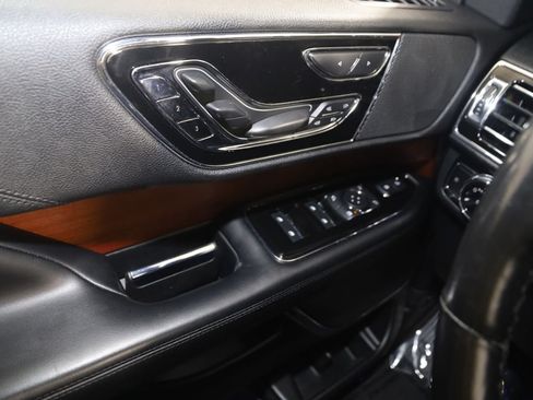 Used 2020 Lincoln Navigator Reserve AWD/4WD image 26