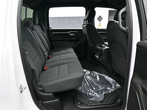 New 2026 RAM 1500 4x4 Crew Cab image 34