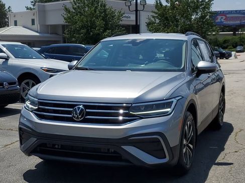 Certified 2024 Volkswagen Tiguan S FWD image 36