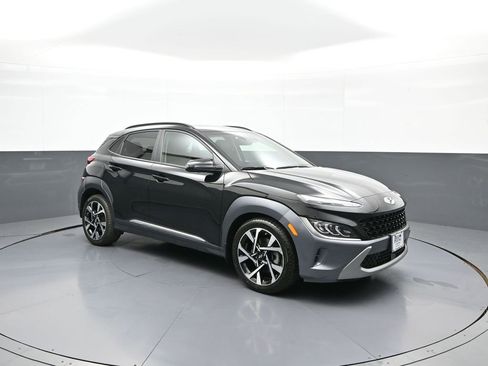 Certified 2023 Hyundai Kona Limited AWD/4WD image 4