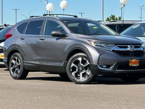 Used 2018 Honda CR-V Touring image 2