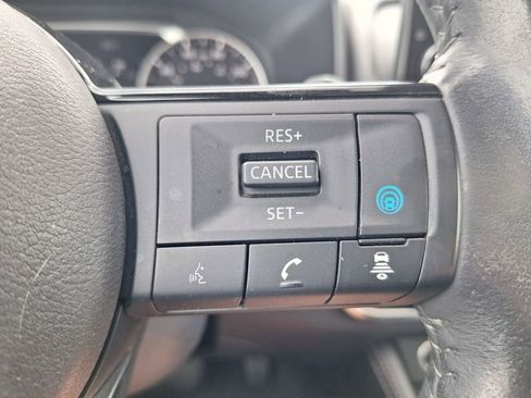 Used 2023 Nissan Rogue SL w/ SL Premium Package FWD image 14