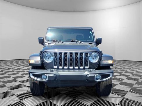 Used 2022 Jeep Gladiator Overland AWD/4WD image 2
