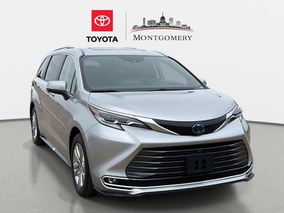 Used 2023 Toyota Sienna Platinum