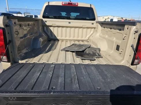 Used 2024 Chevrolet Colorado W/T image 5