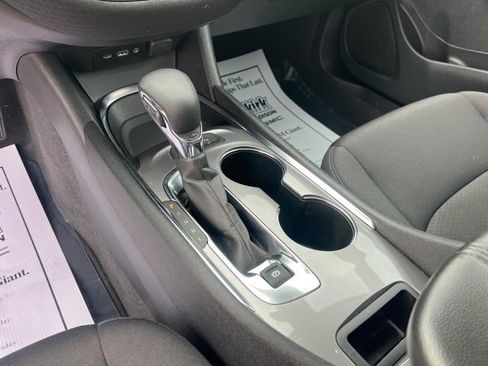 Used 2024 Chevrolet Malibu LT image 27