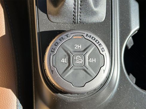 Used 2024 Ford Bronco Outer Banks image 34