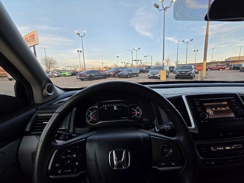 Used 2019 Honda Pilot LX image 23